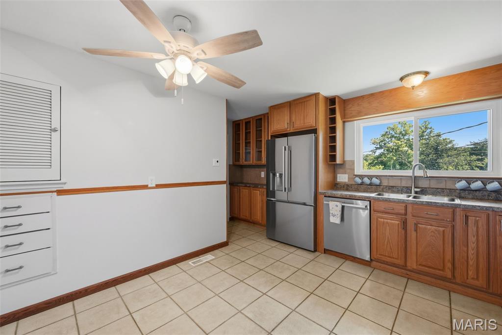 Bentley Manor 2 - Residential