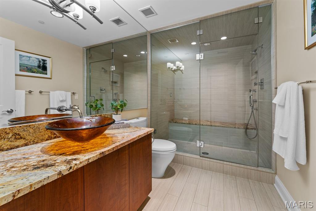 Park Plaza Residential Condo - Residential