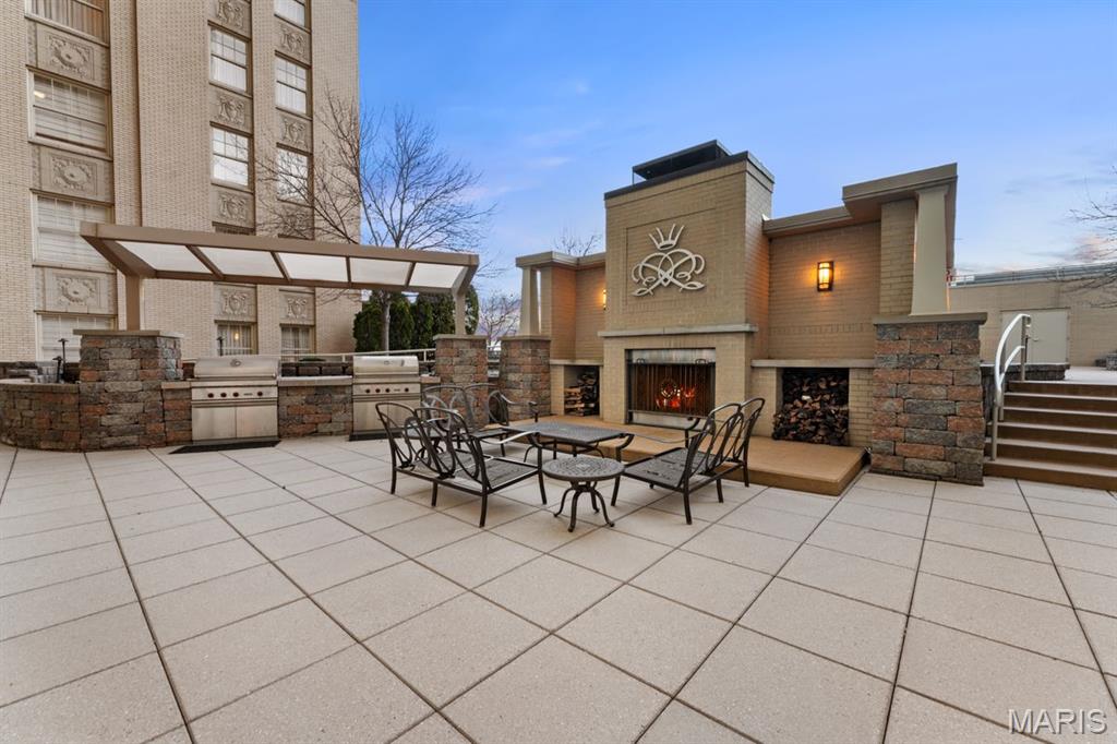 Park Plaza Residential Condo - Residential