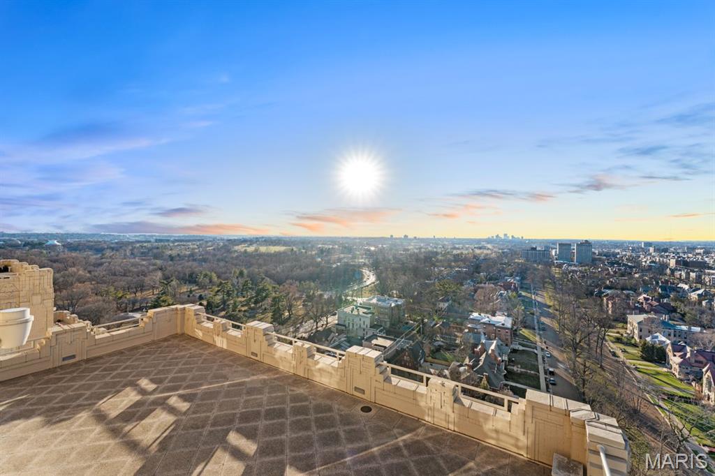Park Plaza Residential Condo - Residential