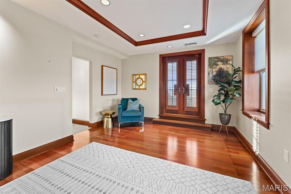 Park Plaza Residential Condo - Residential