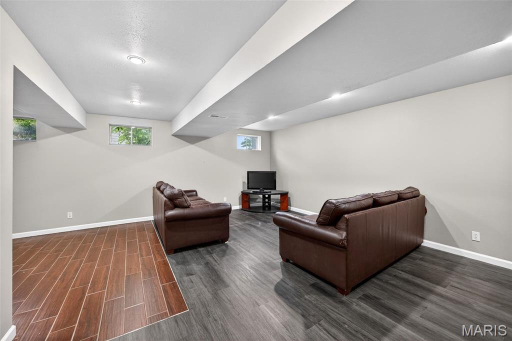 Lsl Pines #2 - Residential