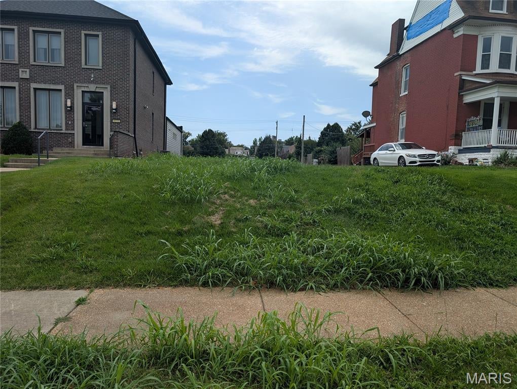 This rare lot find in the historic Central West End offers a blank canvas for you to create a personalized home tailored exactly to your unique needs