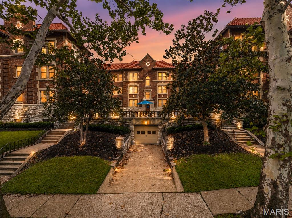 Blue Ridge Court Condo The - Residential