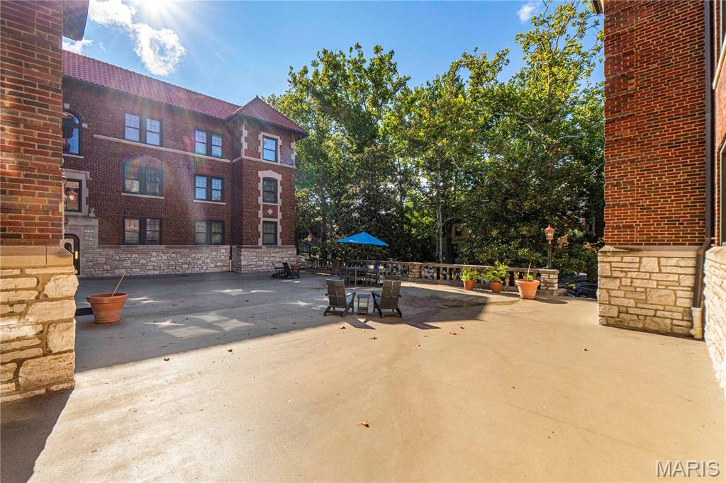 Blue Ridge Court Condo The - Residential