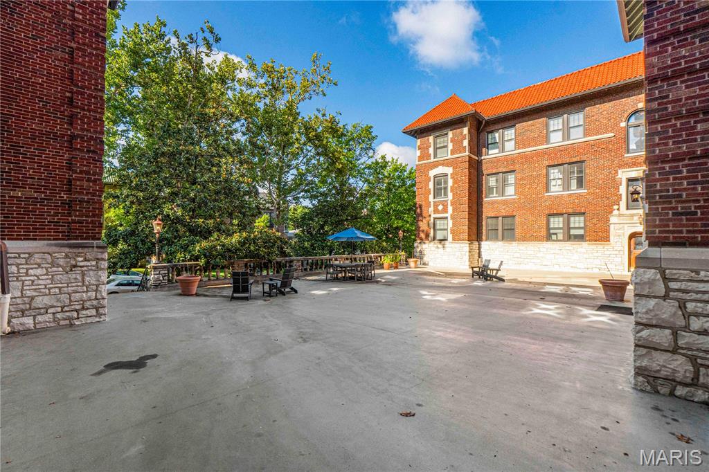 Blue Ridge Court Condo The - Residential