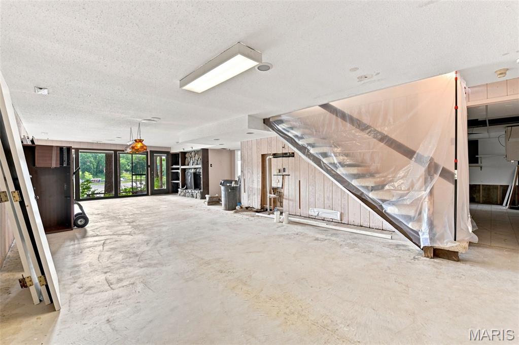 Harbor Pt Estate - Residential