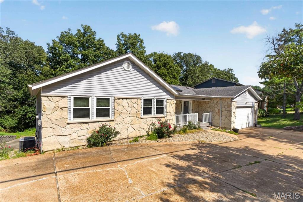 Clayton Oaks 5 - Residential