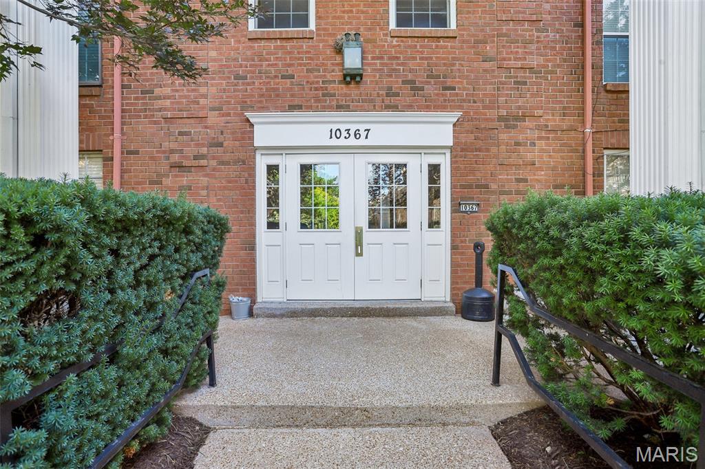 Manor Condo At Oxford Hill The - Residential