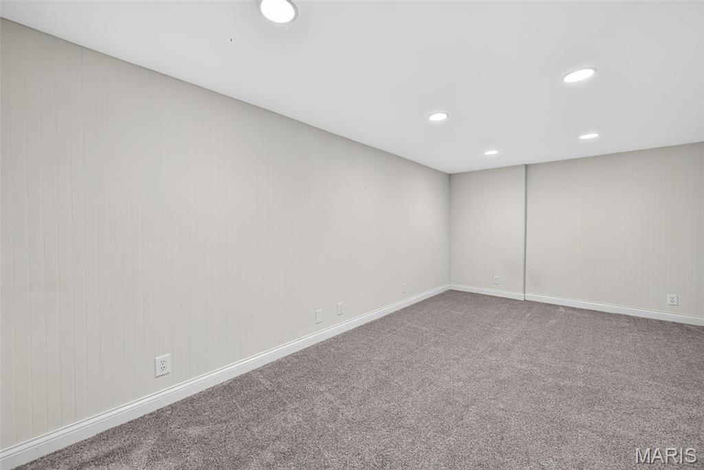 Hidden Meadow Condo 9 - Residential Lease