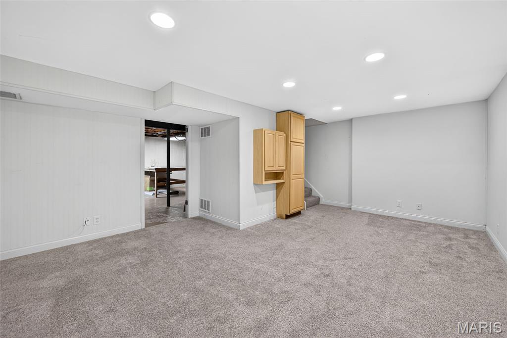 Hidden Meadow Condo 9 - Residential Lease