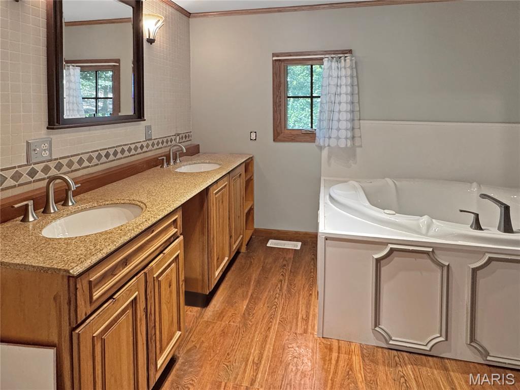 Lake Sherwood Estates - Residential