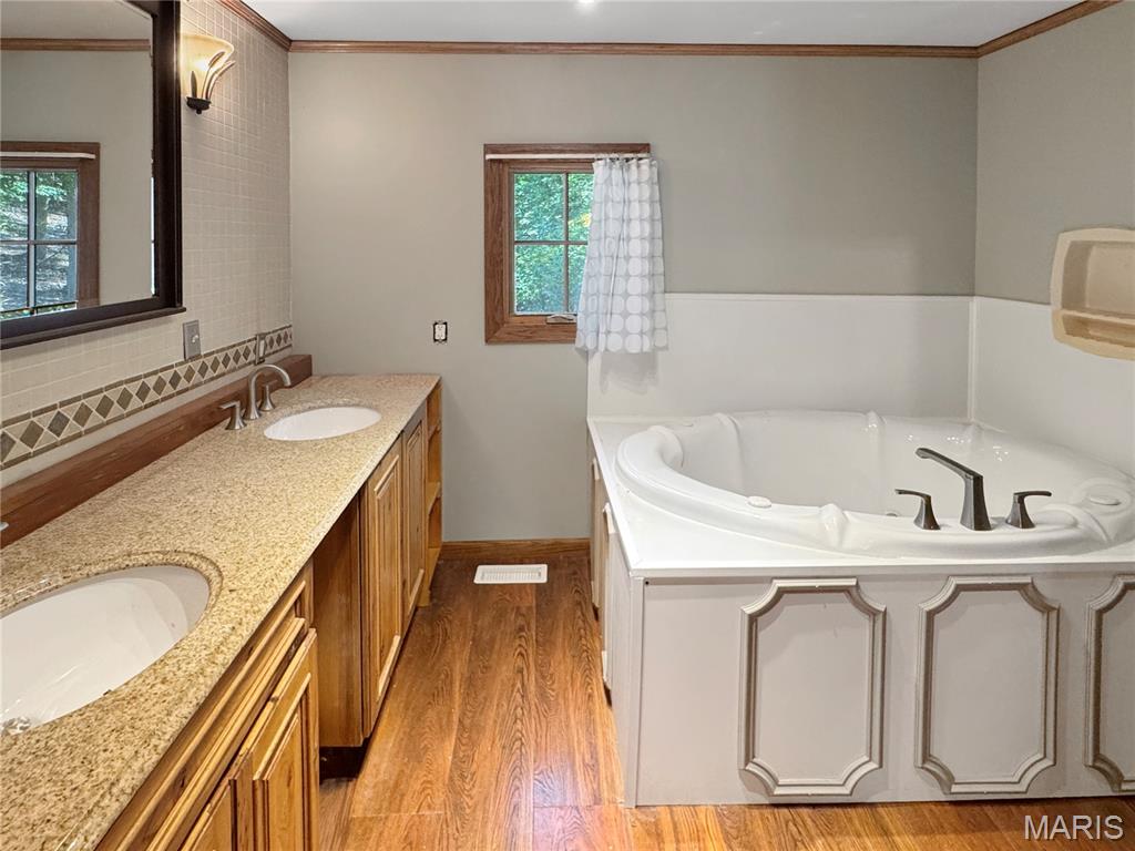 Lake Sherwood Estates - Residential