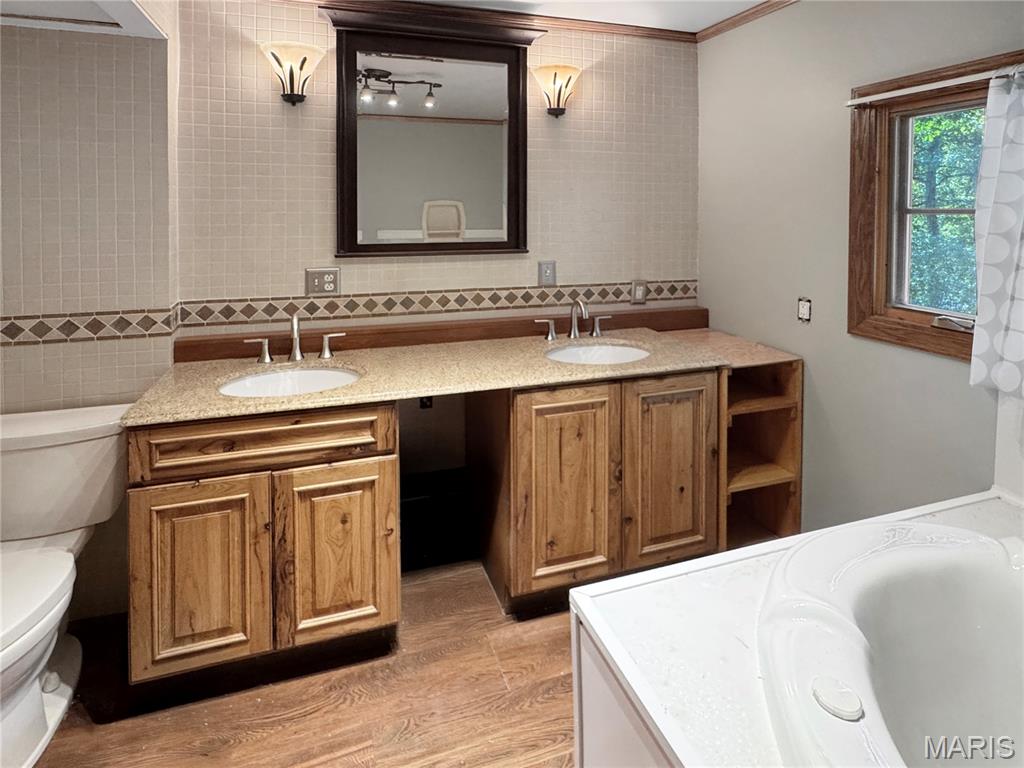 Lake Sherwood Estates - Residential