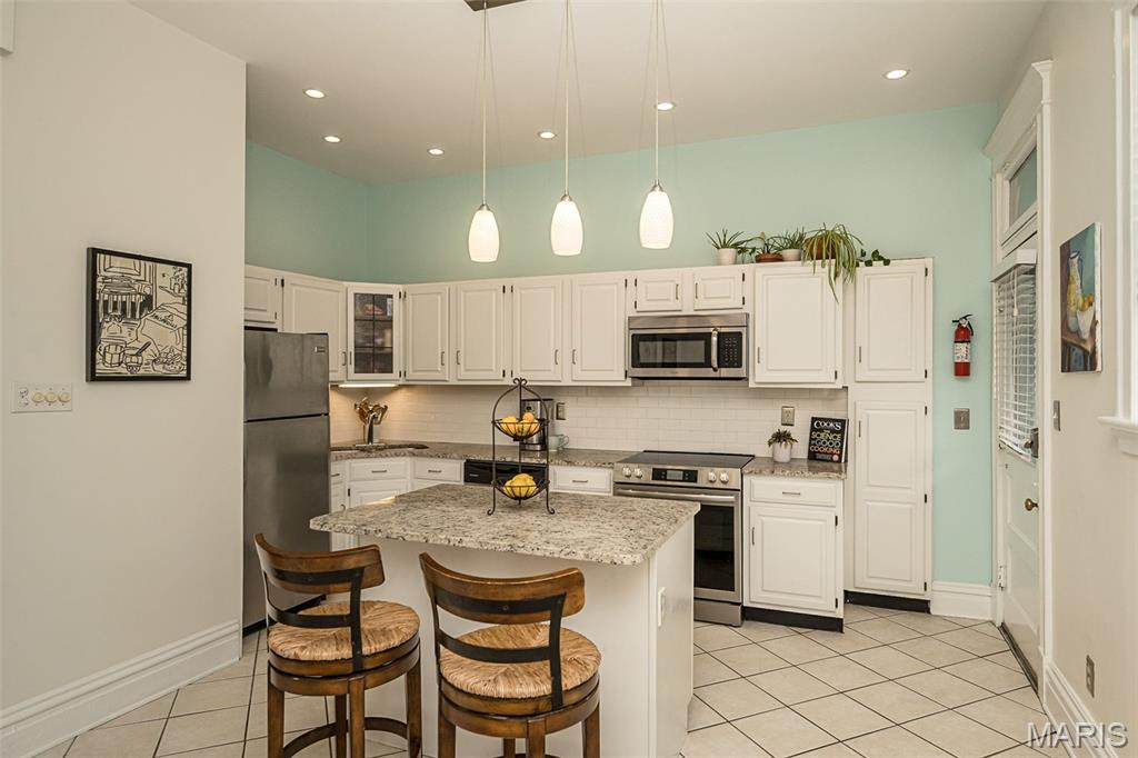 17-19 North Taylor Ave Condo - Residential Lease