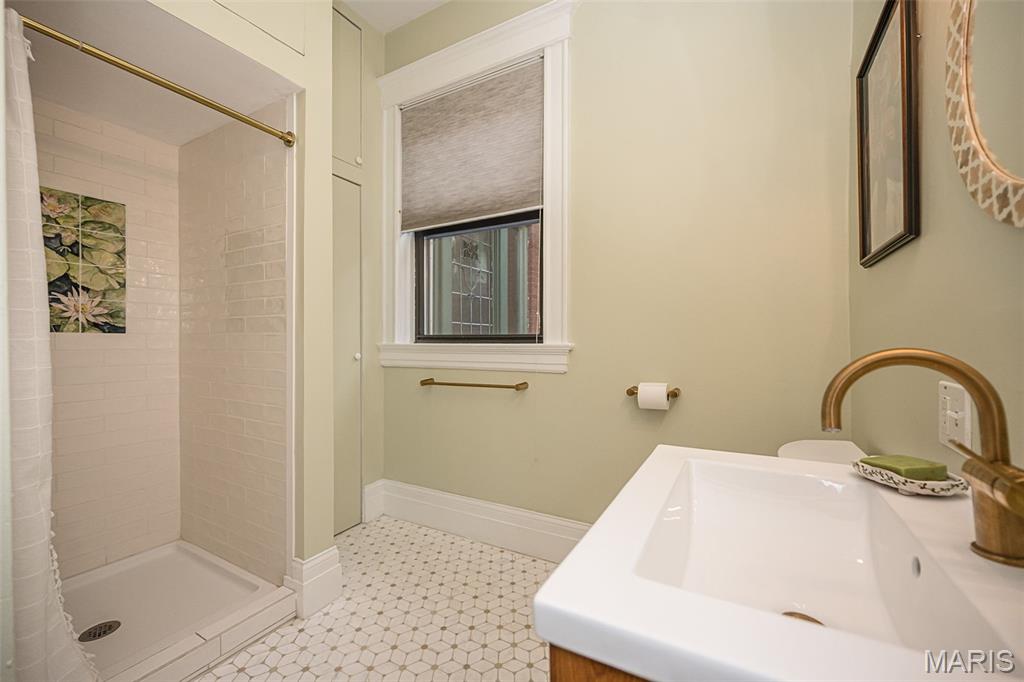 17-19 North Taylor Ave Condo - Residential Lease
