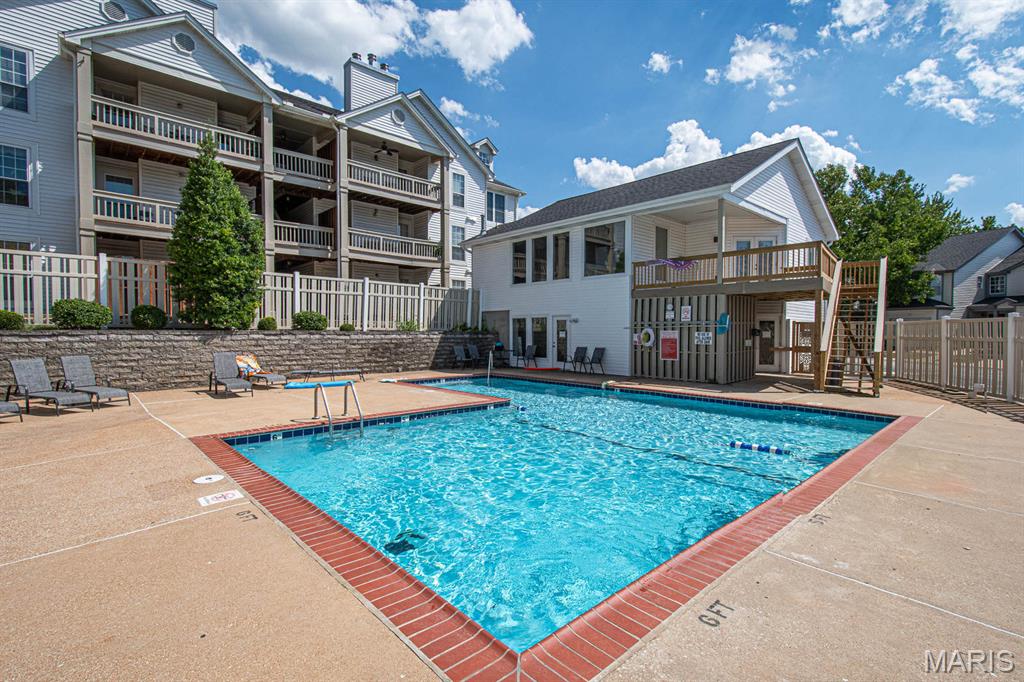 Spring Hill Farm Condo 22nd - Residential