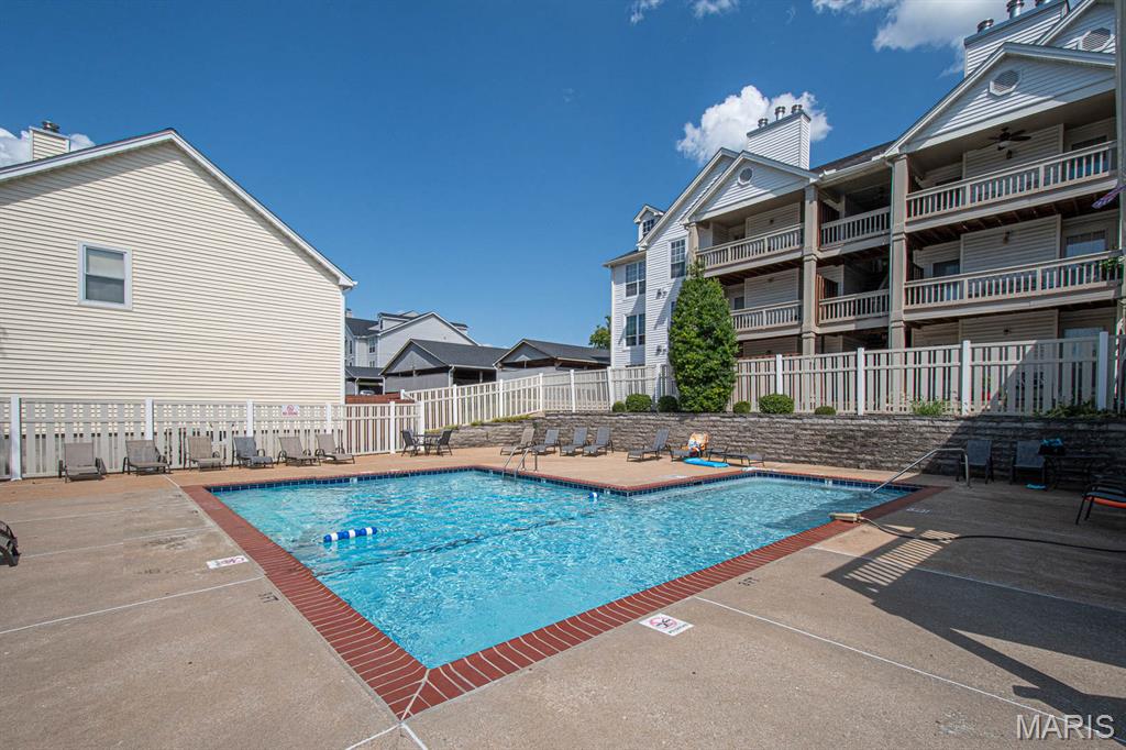 Spring Hill Farm Condo 22nd - Residential