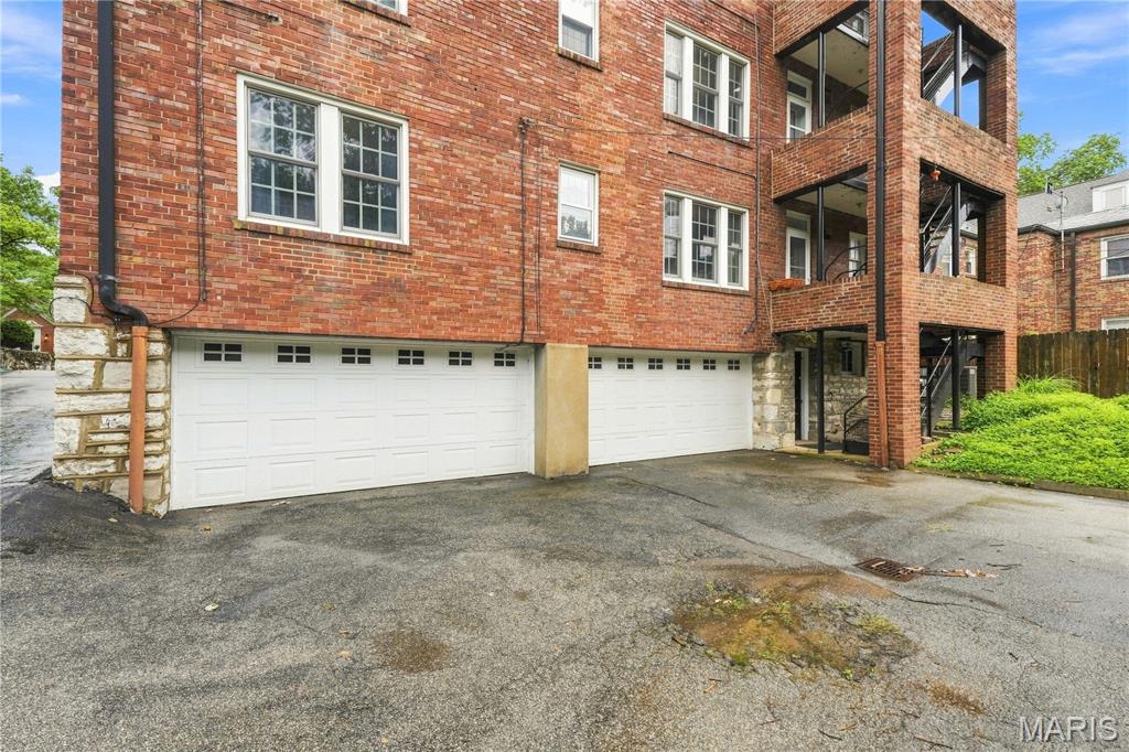 Wellington Way Condo - Residential