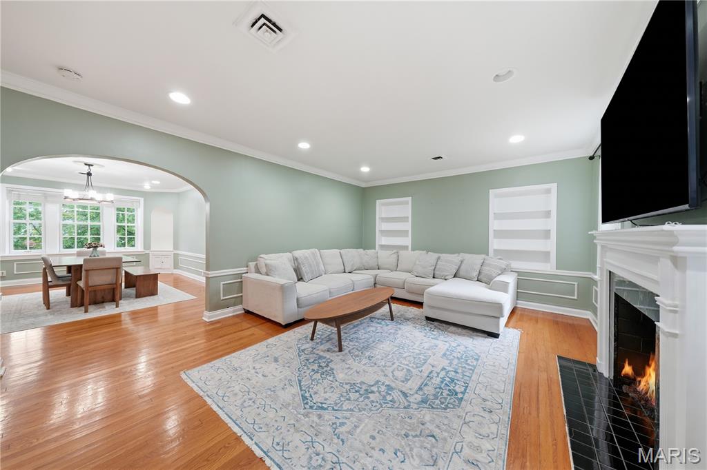 Wellington Way Condo - Residential