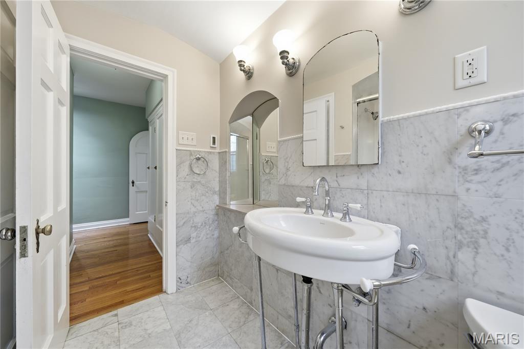 Wellington Way Condo - Residential