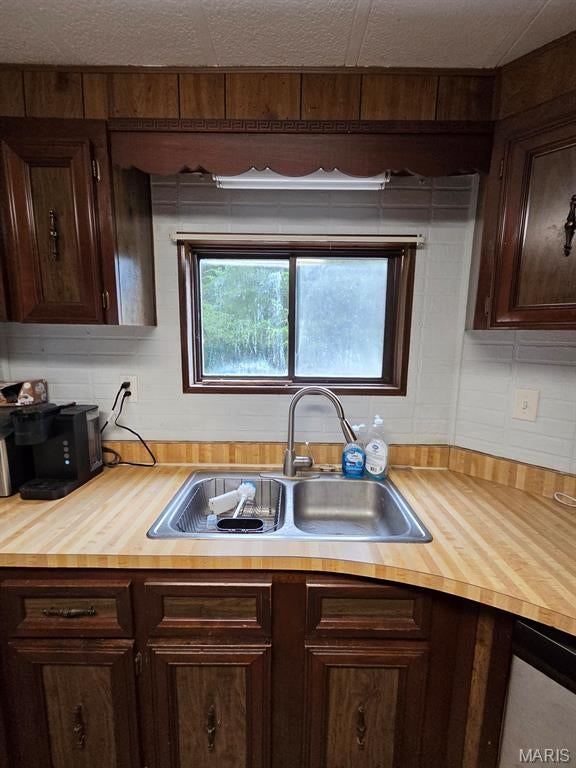 Lake of the Oaks - Residential