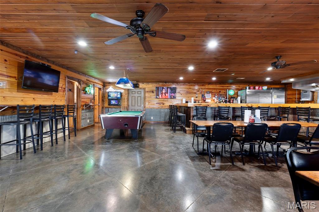 n/a - Commercial Sale