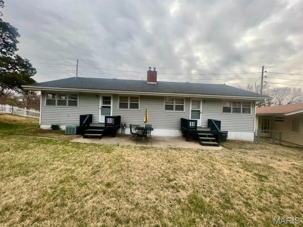 Elm Pt Place - Residential Lease