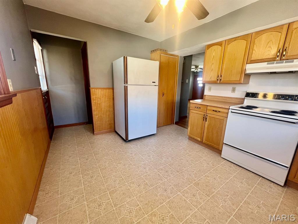 Elm Pt Place - Residential Lease