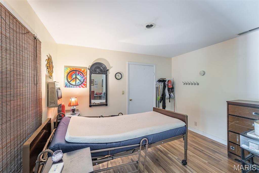 Russells Add - Commercial Sale