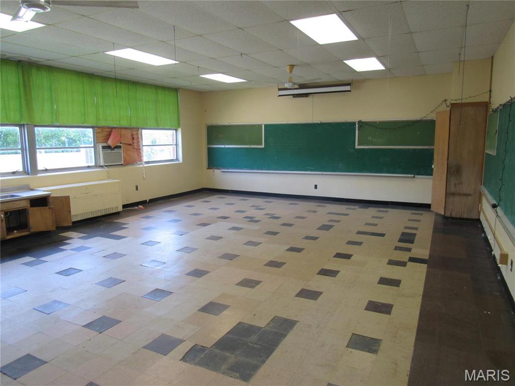 Not in a subdivision - Commercial Sale