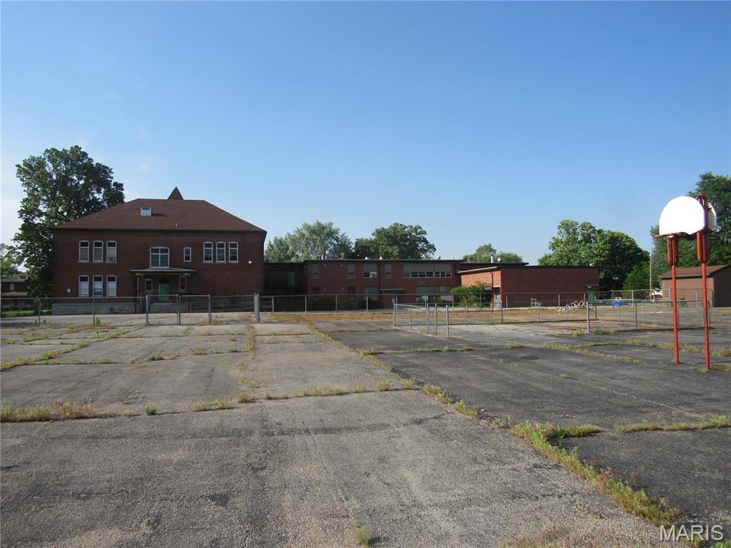 Not in a subdivision - Commercial Sale