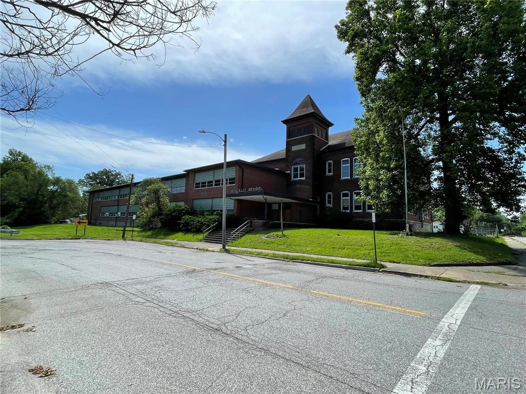 Not in a subdivision - Commercial Sale