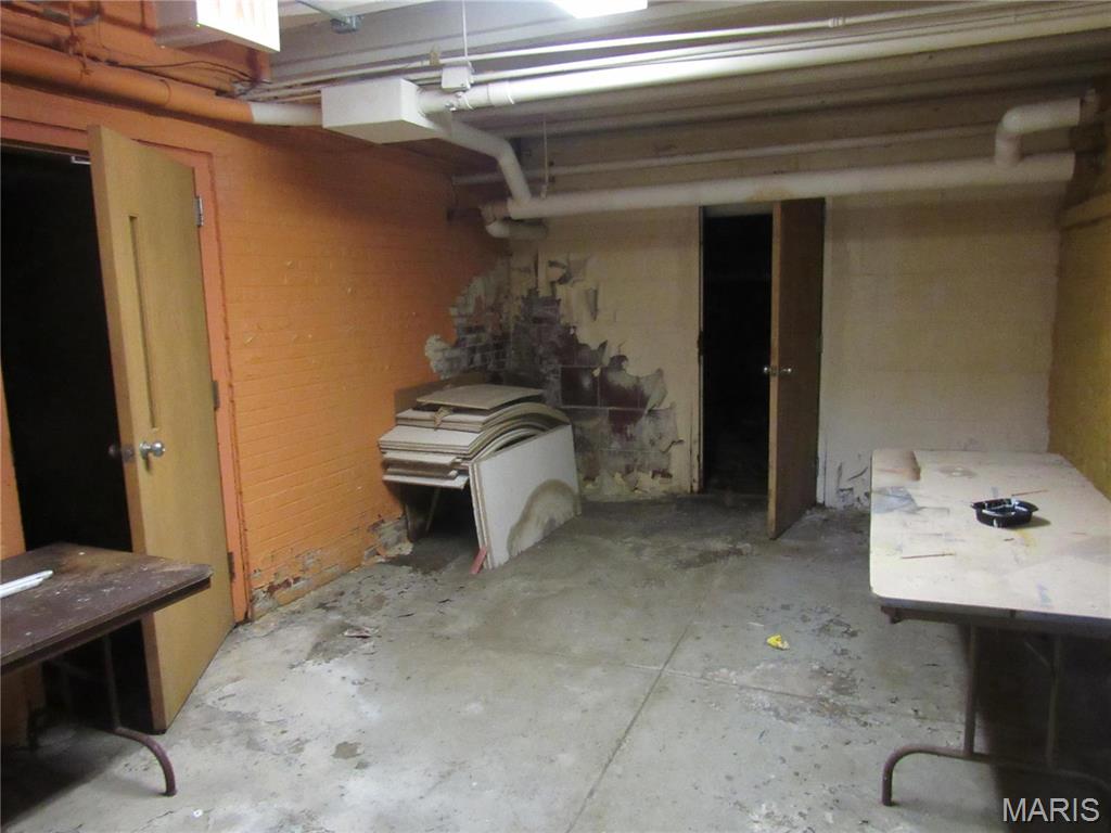 Not in a subdivision - Commercial Sale