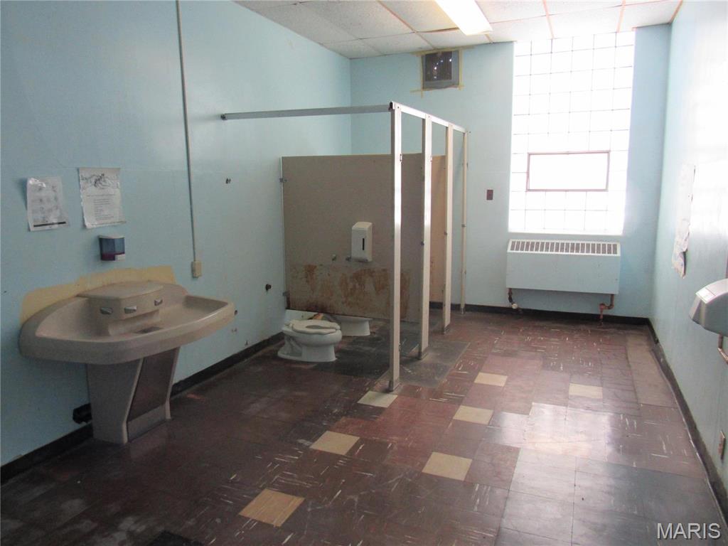 Not in a subdivision - Commercial Sale