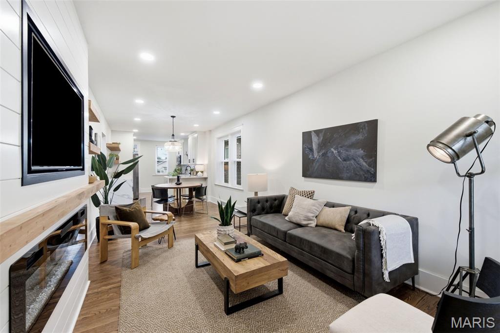 Lynne Add - Residential