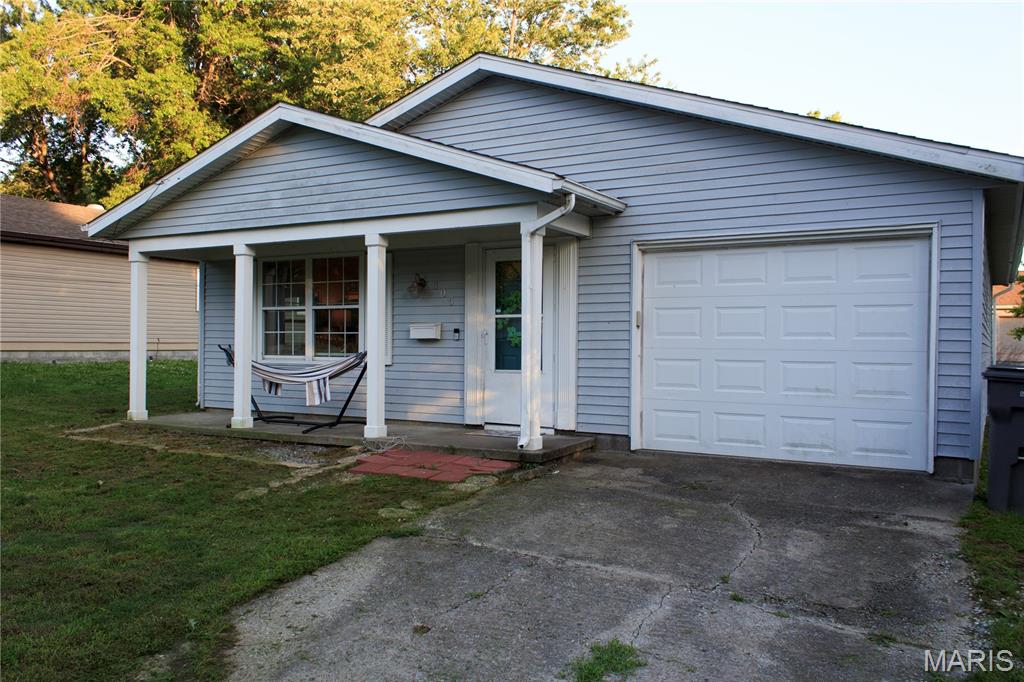 Welcome to 305 Barr Street, this charming, low-maintenance, 1,200 sq ft home is located in highly desired Carterville IL. This home offers a convenient, single-level layout, featuring 3 bedrooms, 1 bathroom, and a comfortable slab foundation. It is perfect for those seeking easy living close to top-rated schools, local parks, and so much more. Outside you will find an easily manageable yard as well as a storage building ideal for first-time home buyers, downsizers or investors. This property is looking for its new owners and won't last long.