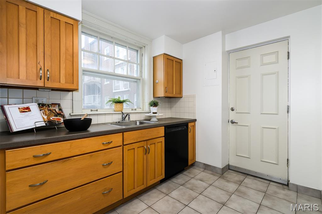 Randolph Condos - Residential