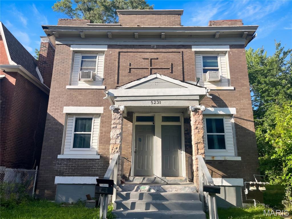 Excellent opportunity to acquire a high-yield duplex with immediate income and massive upside. The upper unit is occupied by a stable, month-to-month resident paying $710 per month, providing instant cash flow from day one while allowing total flexibility for future adjustments. With comparable market rents sitting around $1,050 per month per unit, this property offers a strong, proven value-add runway.
The lower unit is currently vacant and ready for updates, presenting the perfect canvas for investors looking to renovate, force appreciation, and maximize equity.
This property is being sold As-is. Seller will do no repairs or warranties. Perfect for buy-and-hold investors, portfolio builders, or rehabbers looking for their next project in a high-demand rental pocket. Cash or conventional financing preferred. Buyer to verify all information, including rents, square footage, schools and property details.