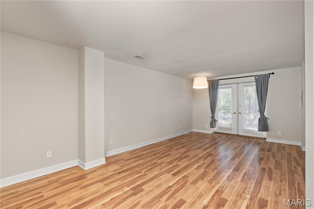 Pershing Ave Condo - Residential Lease