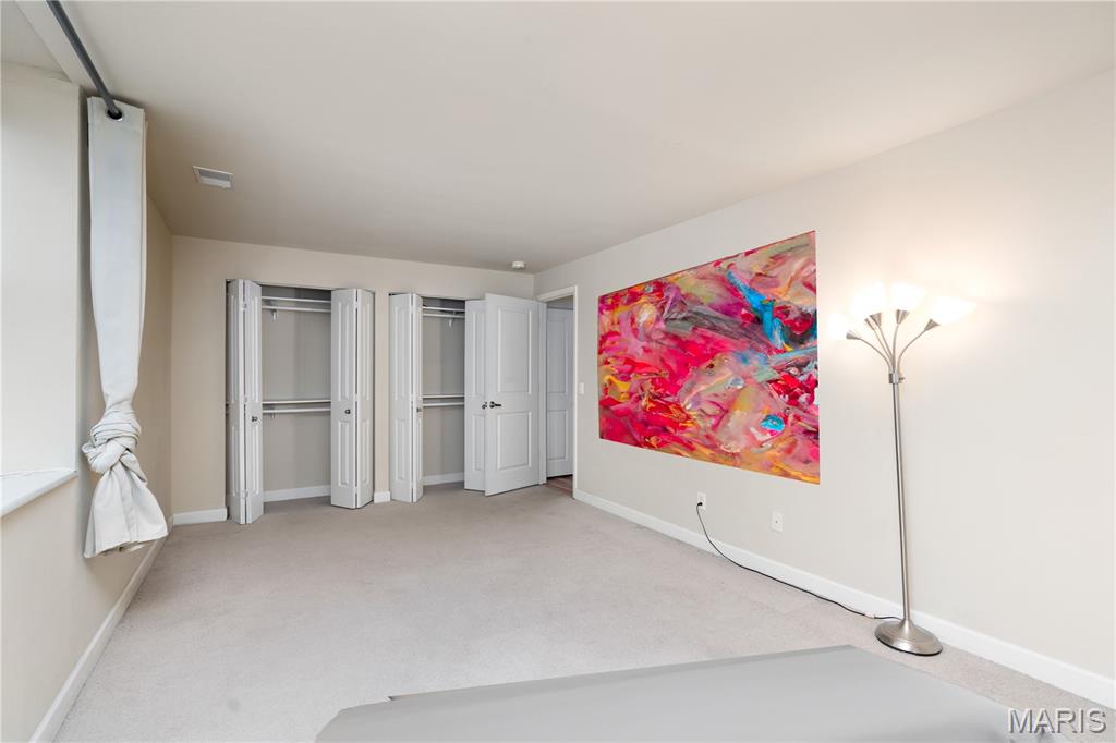 Pershing Ave Condo - Residential Lease