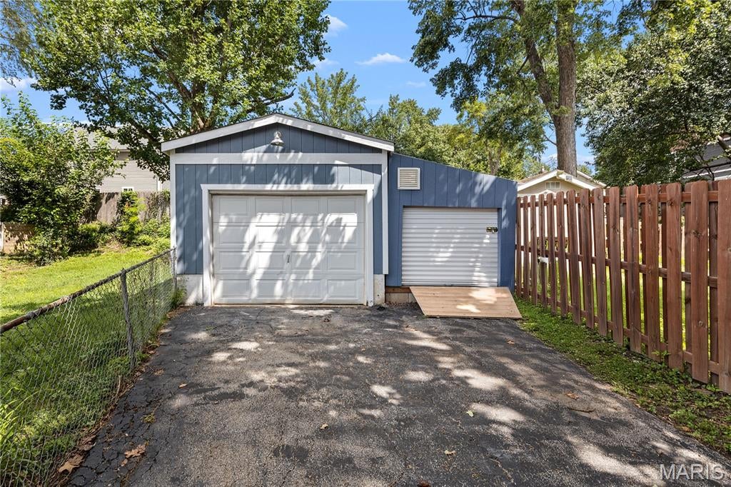 Forest Hill Blk 1 Lts 17 Thru 19 Resub - Residential Lease