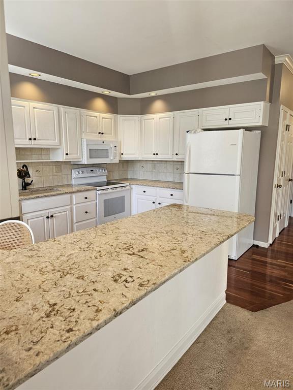 Knollwood - Residential