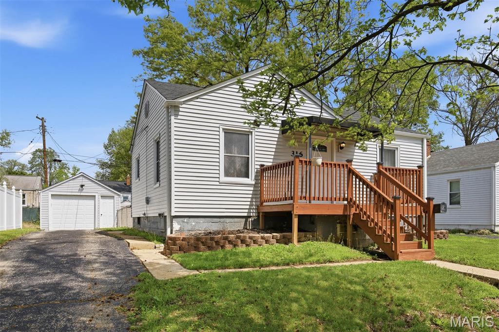 Lucinda Place - Residential