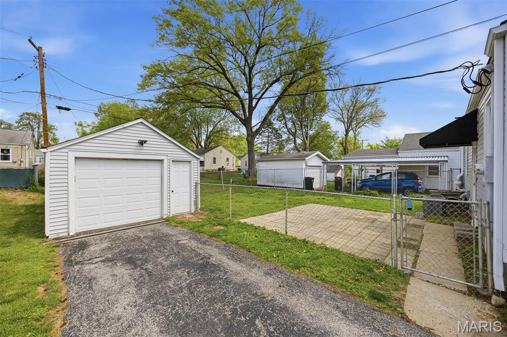 Lucinda Place - Residential