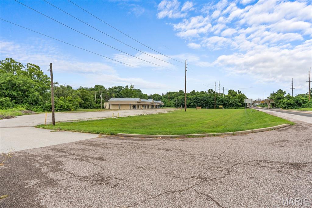 Fenton Creek Center - Commercial Sale