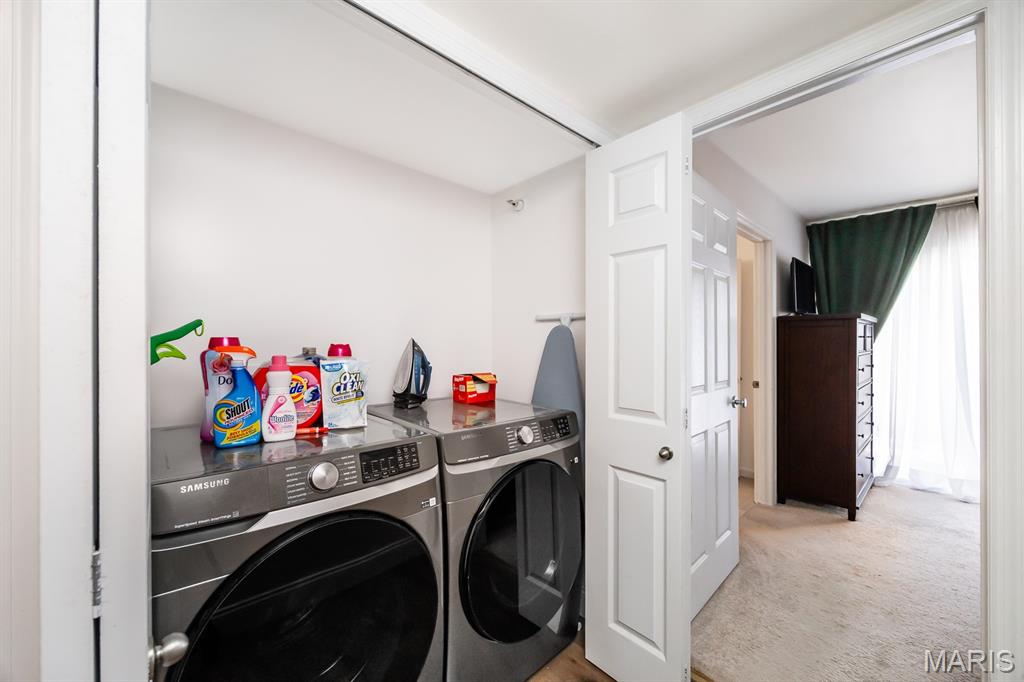 Carlyle Lndg/Ftn Place Add Condo - Residential