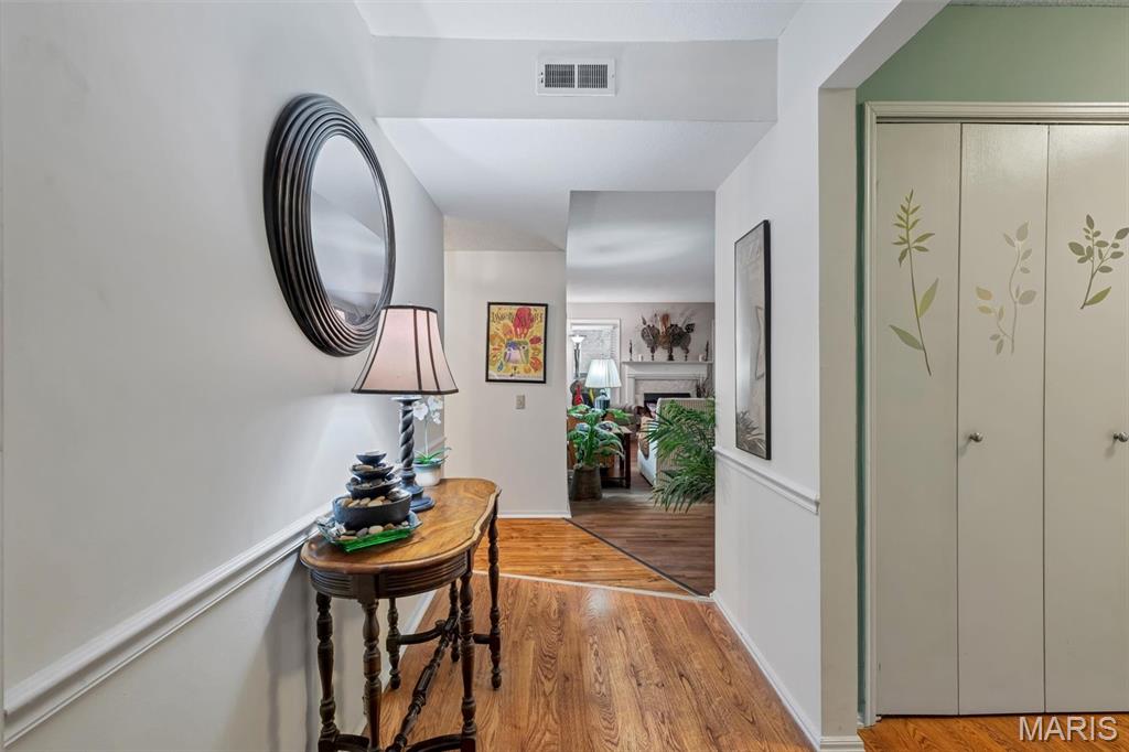 Coeur De Royale Condo Ph 2 1st - Residential