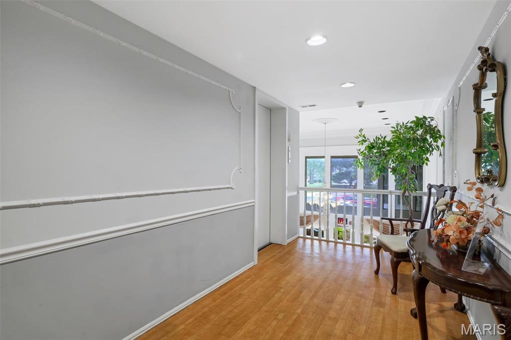 Coeur De Royale Condo Ph 2 1st - Residential