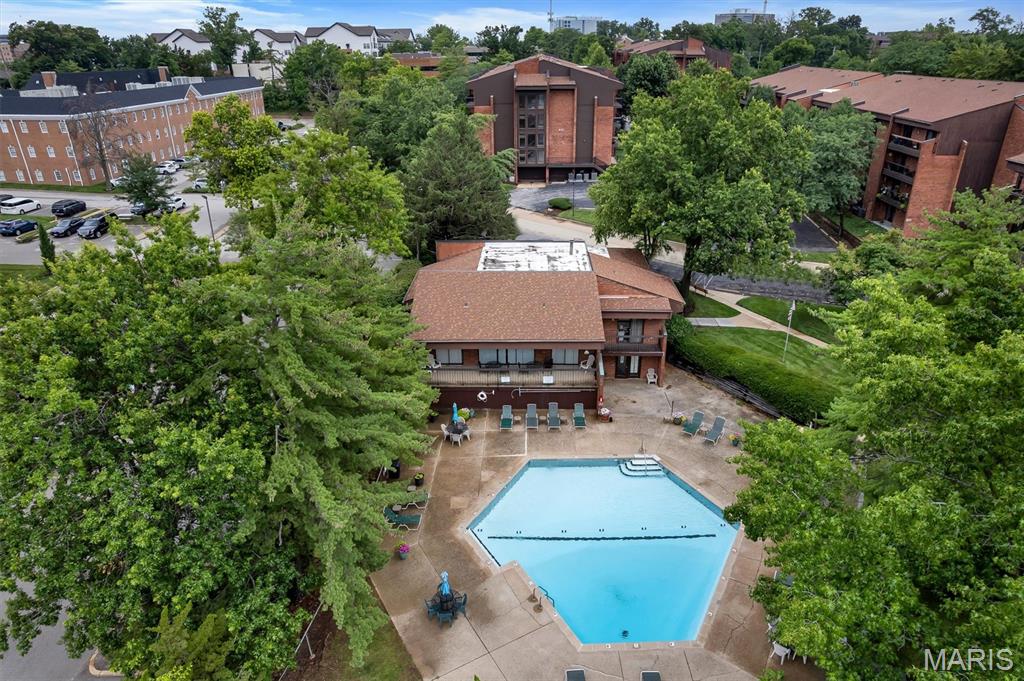 Coeur De Royale Condo Ph 2 1st - Residential